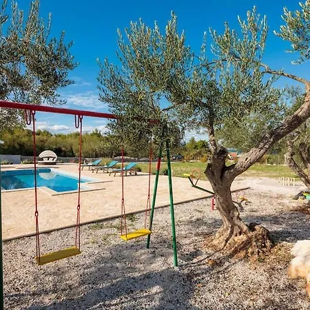 Mutnik - Mirca Villa Supetar