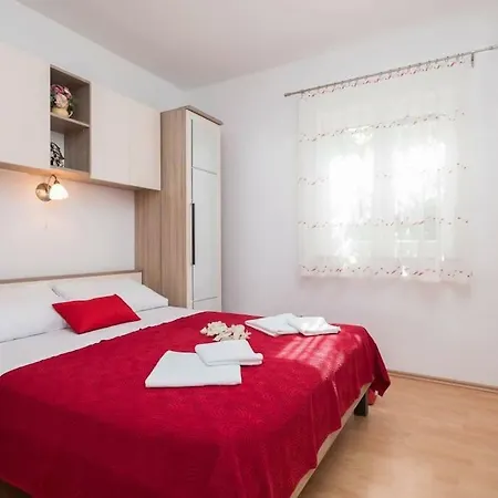 Mutnik - Mirca Villa Supetar