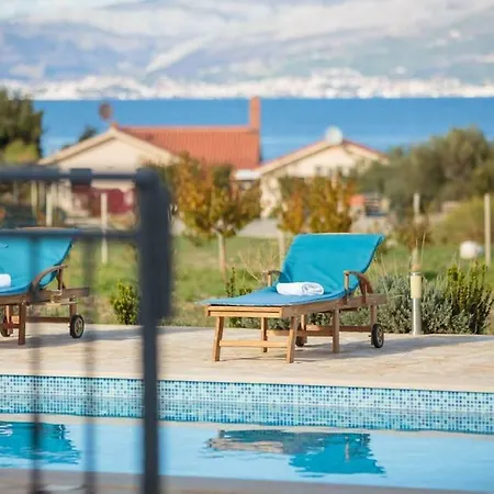 Mutnik - Mirca Villa Supetar